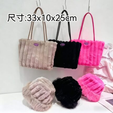 Fur bag with cap [midi size]